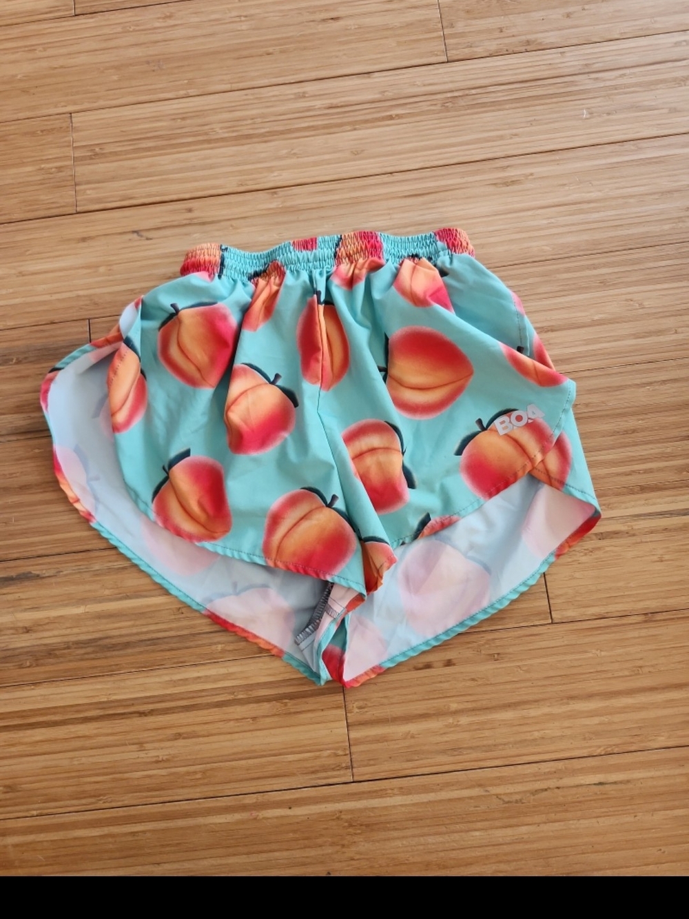 BOA Women's 1" Elite Split Shorts in the Peach Perfect print. Size XS Running Sh